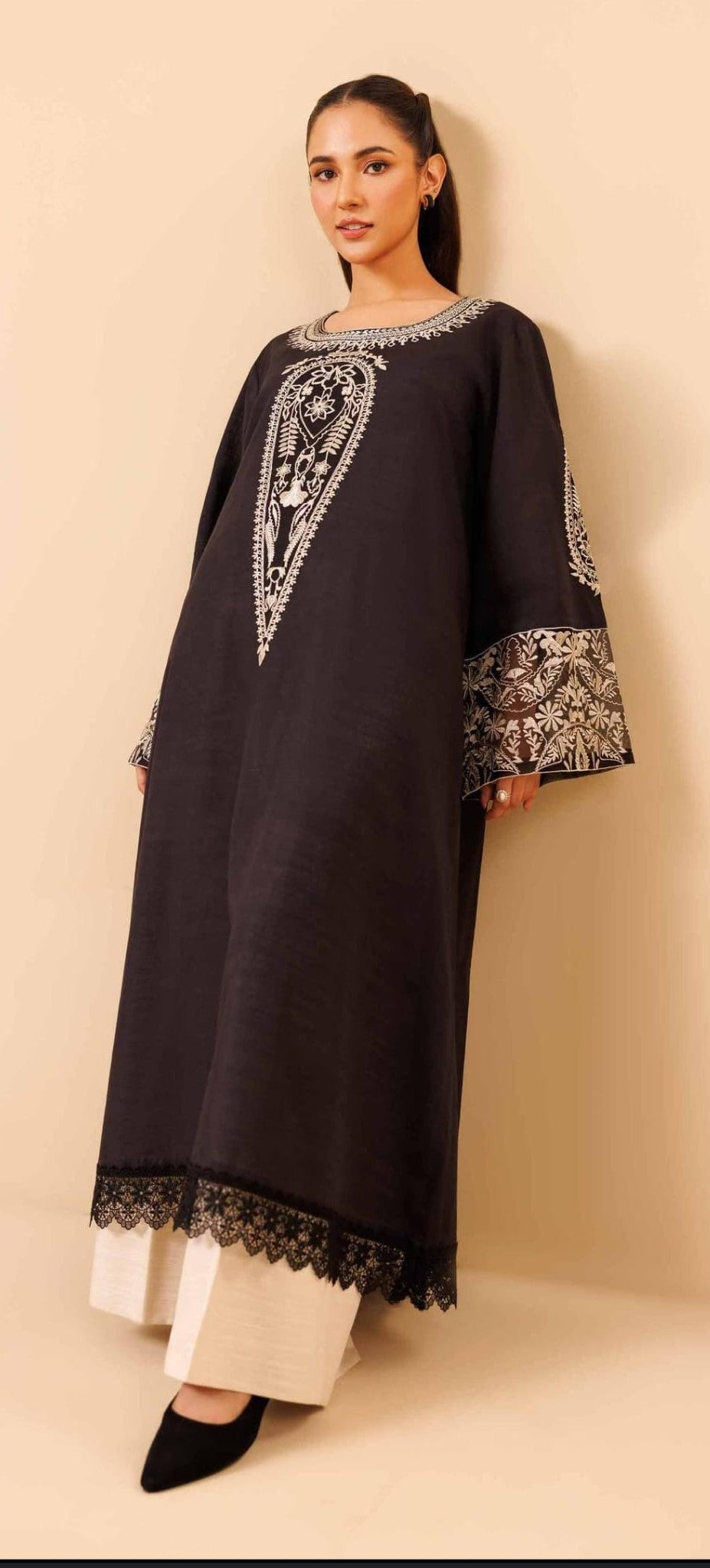Nishaat Embroided Khaddar Three Piece Suit NS-KHD-BLK05