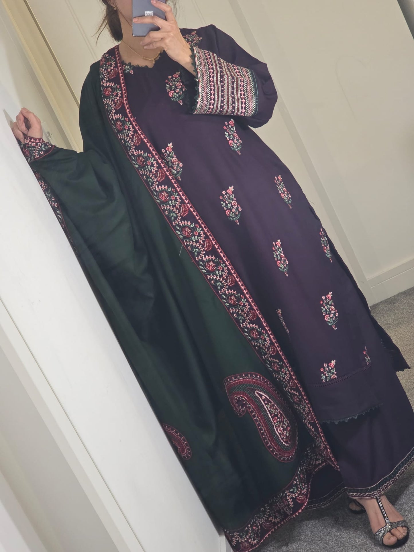 Uznau Embroidered Dhanak Three Piece Suit UZ-DH-RD01