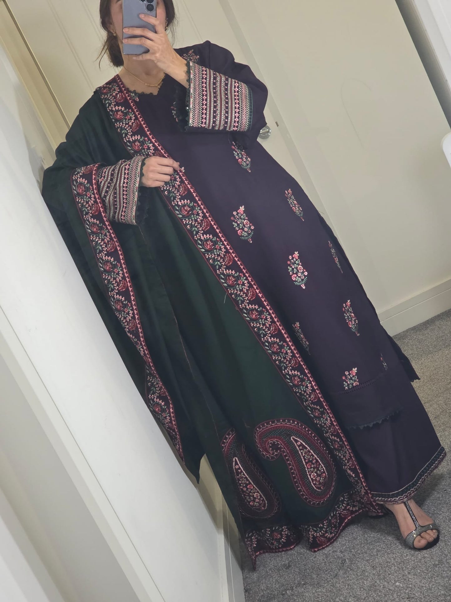 Uznau Embroidered Dhanak Three Piece Suit UZ-DH-RD01