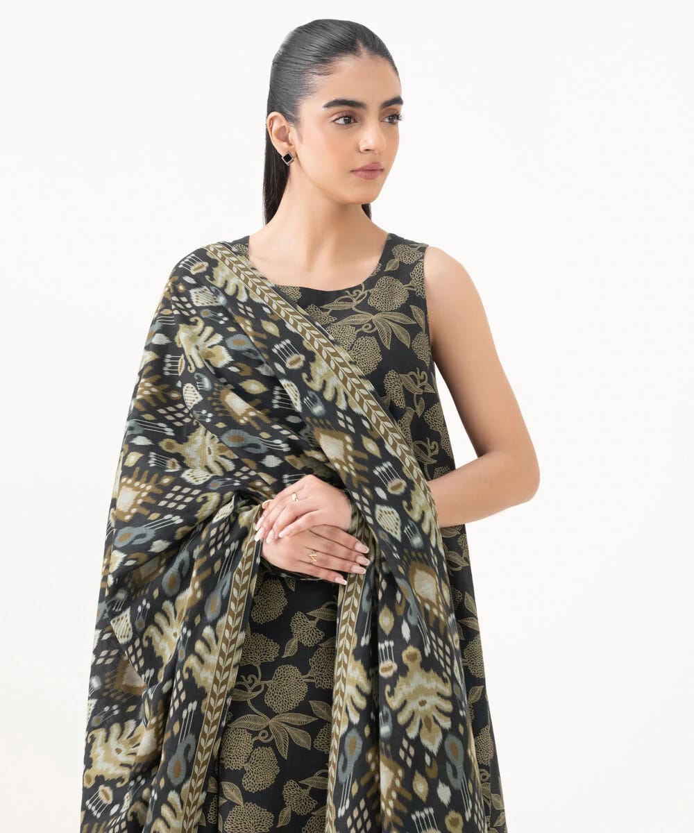 Sapphire Khaddar Three Piece Suit SP-KHD-GRY09
