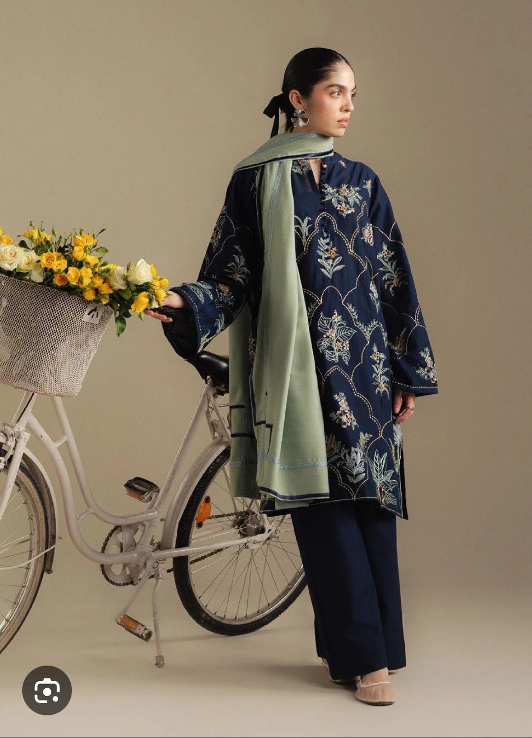 Uznau Embroidered Dhanak Three Piece Suit UZ-DH-BLK015