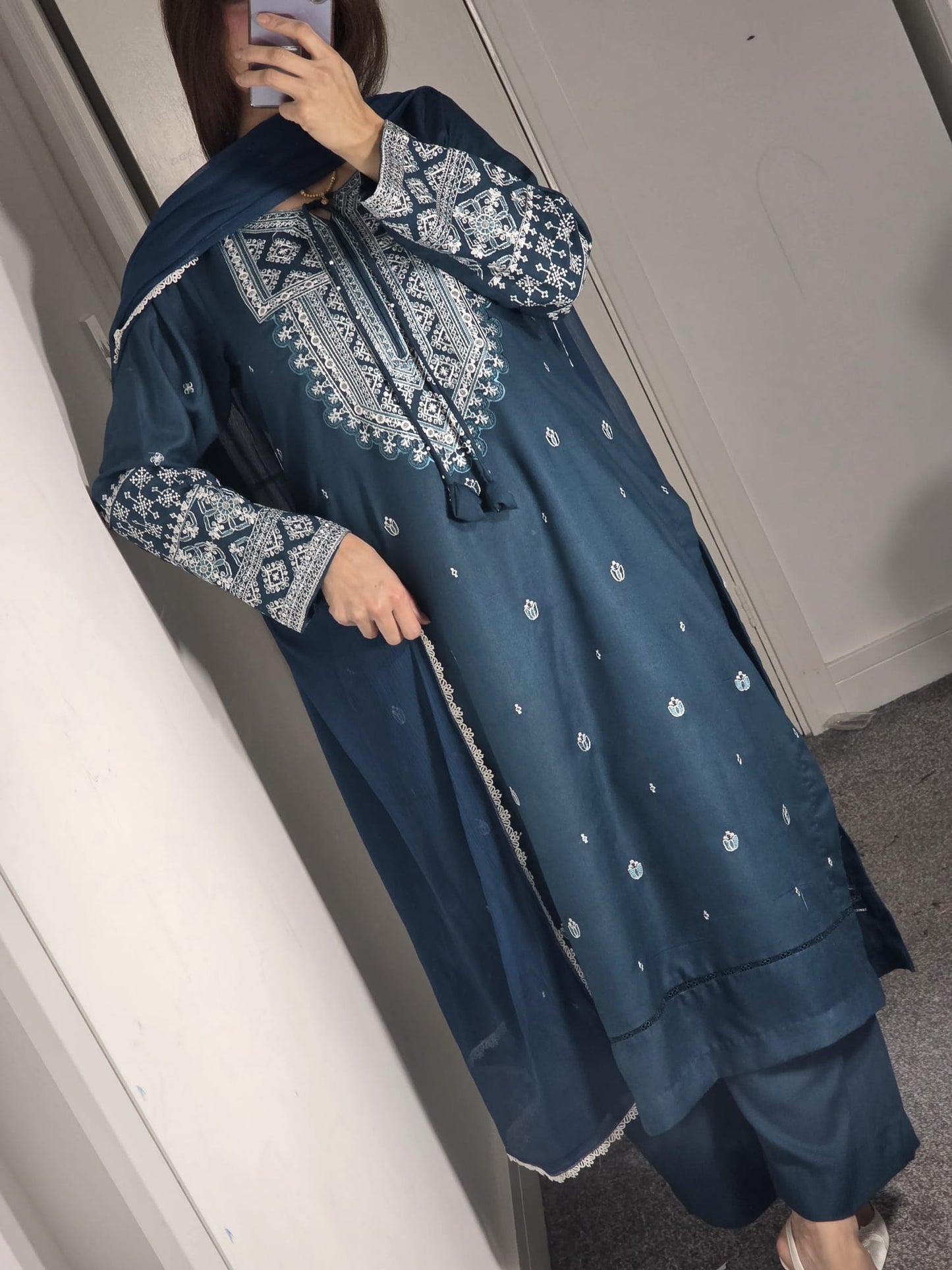 Uznau Embroidered Marina Three Piece Suit UZ-MR-TL01