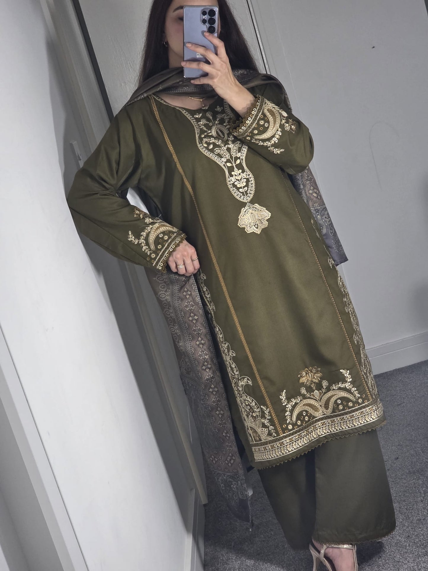 Uznau Embroidered Marina Three Piece Suit UZ-MR-BR07