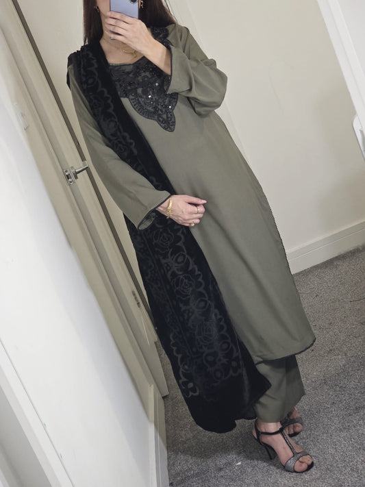 Uznau Embroidered Marina With Palachi Dupatta UZ-MR-GR06