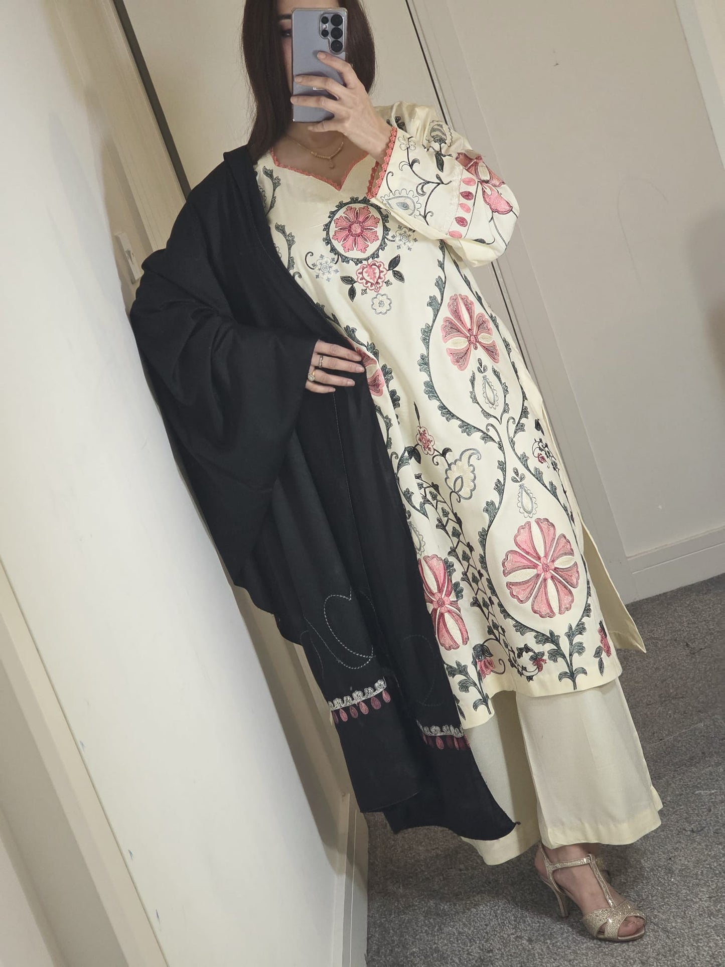Uznau Embroidered Marina Three Piece Suit UZ-MR-WHT07