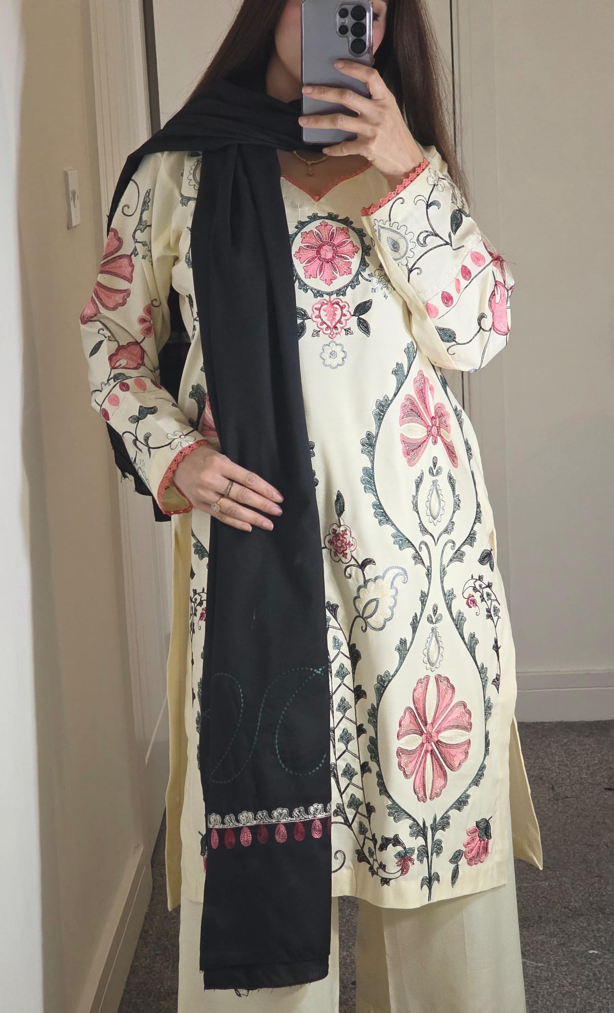 Uznau Embroidered Marina Three Piece Suit UZ-MR-WHT07