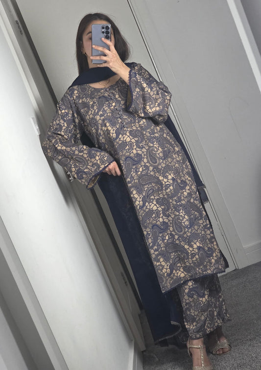 Uznau Linen Three Piece Suit UZ-LNN-BLU017