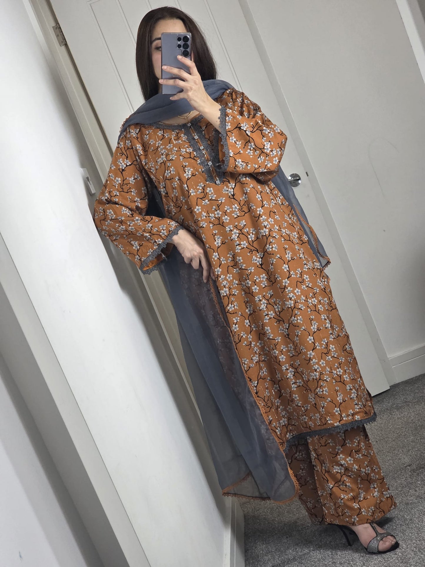 Uznau Linen Three Puece Suit UZ-LNN-MST03