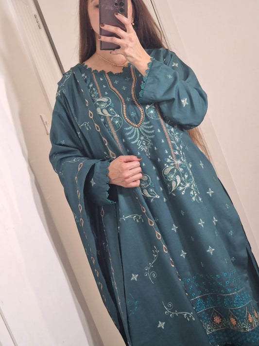 Uznau Embroidered Marina Linen Three Piece Suit UZ-MR-GR010