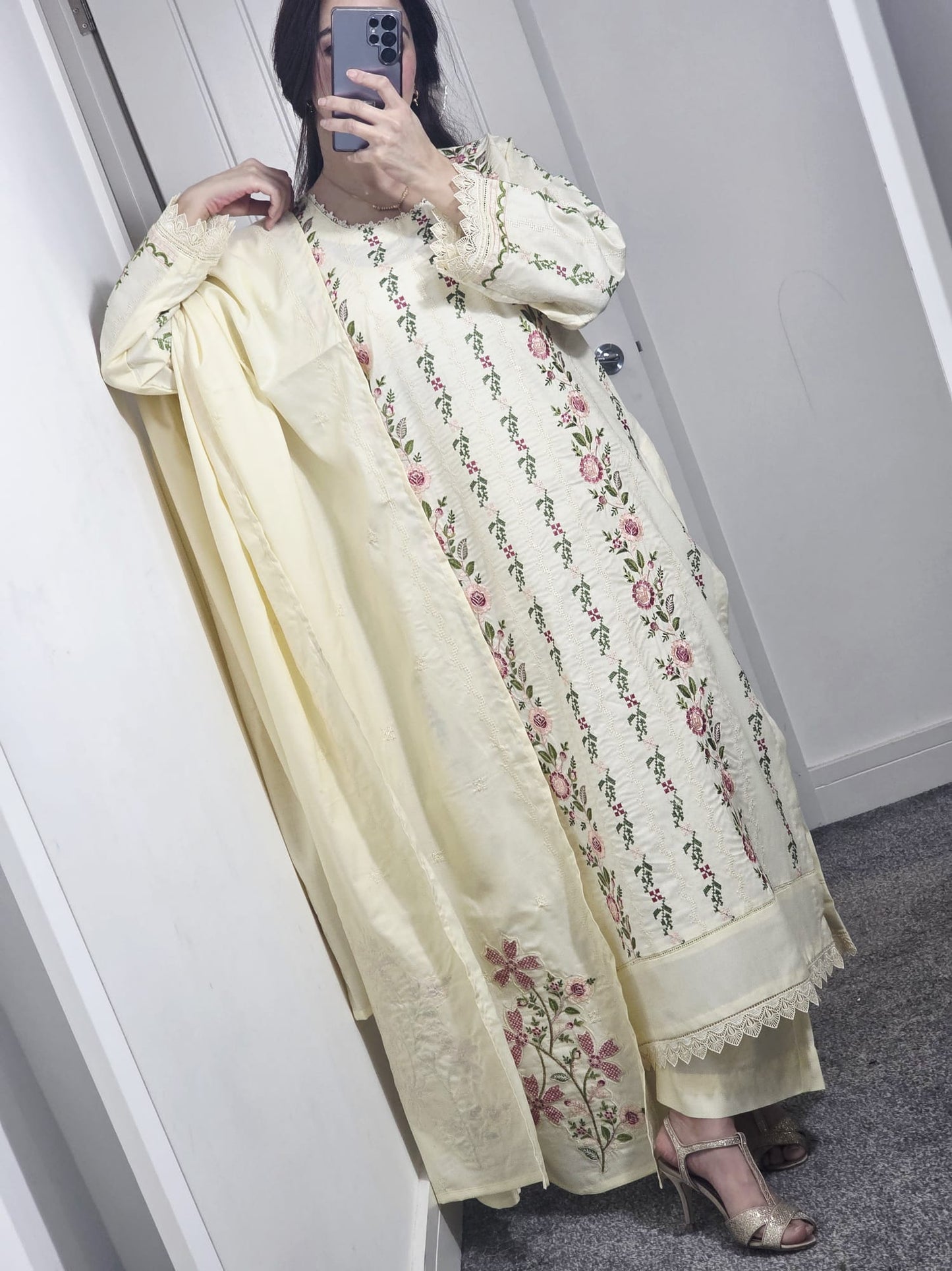 Uznau Embroidered Marina Three Piece Suit UZ-MR-WHT09