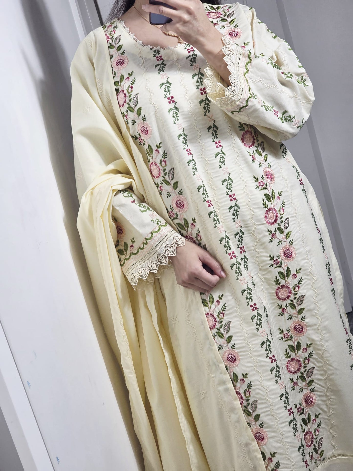 Uznau Embroidered Marina Three Piece Suit UZ-MR-WHT09