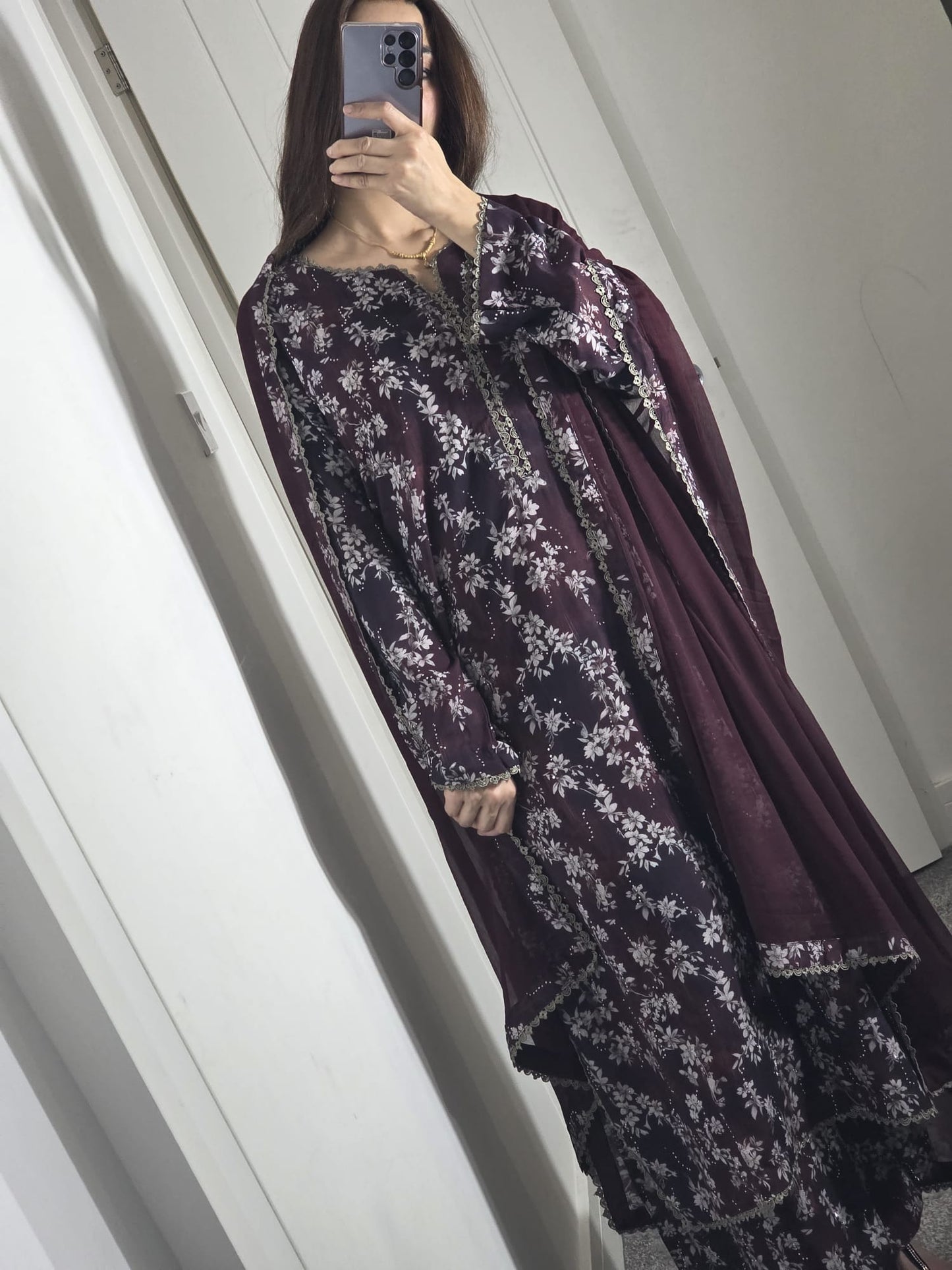 Uznau Mukaish Linen Three Piece Suit UZ-LNN-RD09