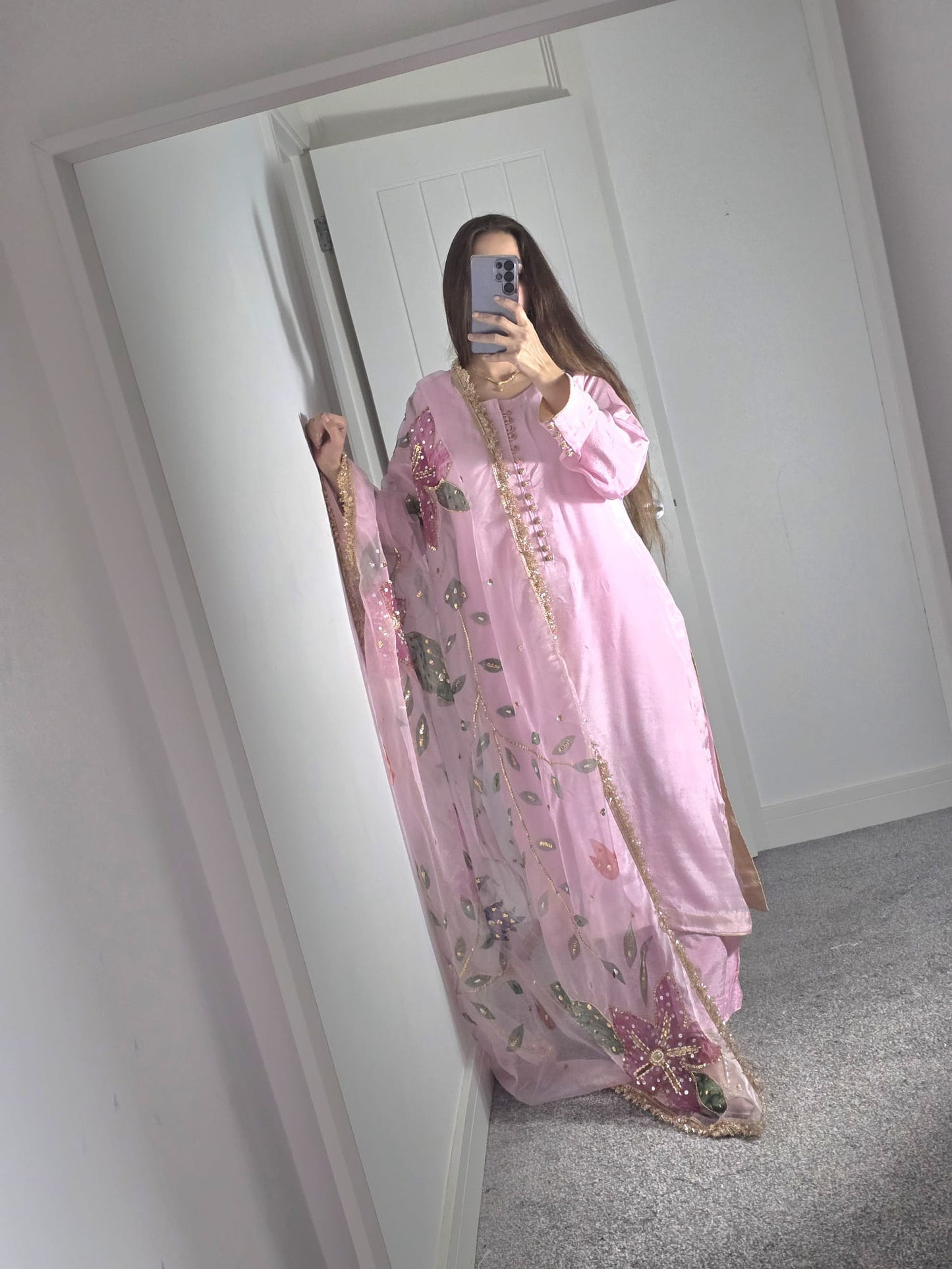 Uznau Silk Three Piece Suit With Hand Painted Organza Dupatta UZ-SLK-PNK01