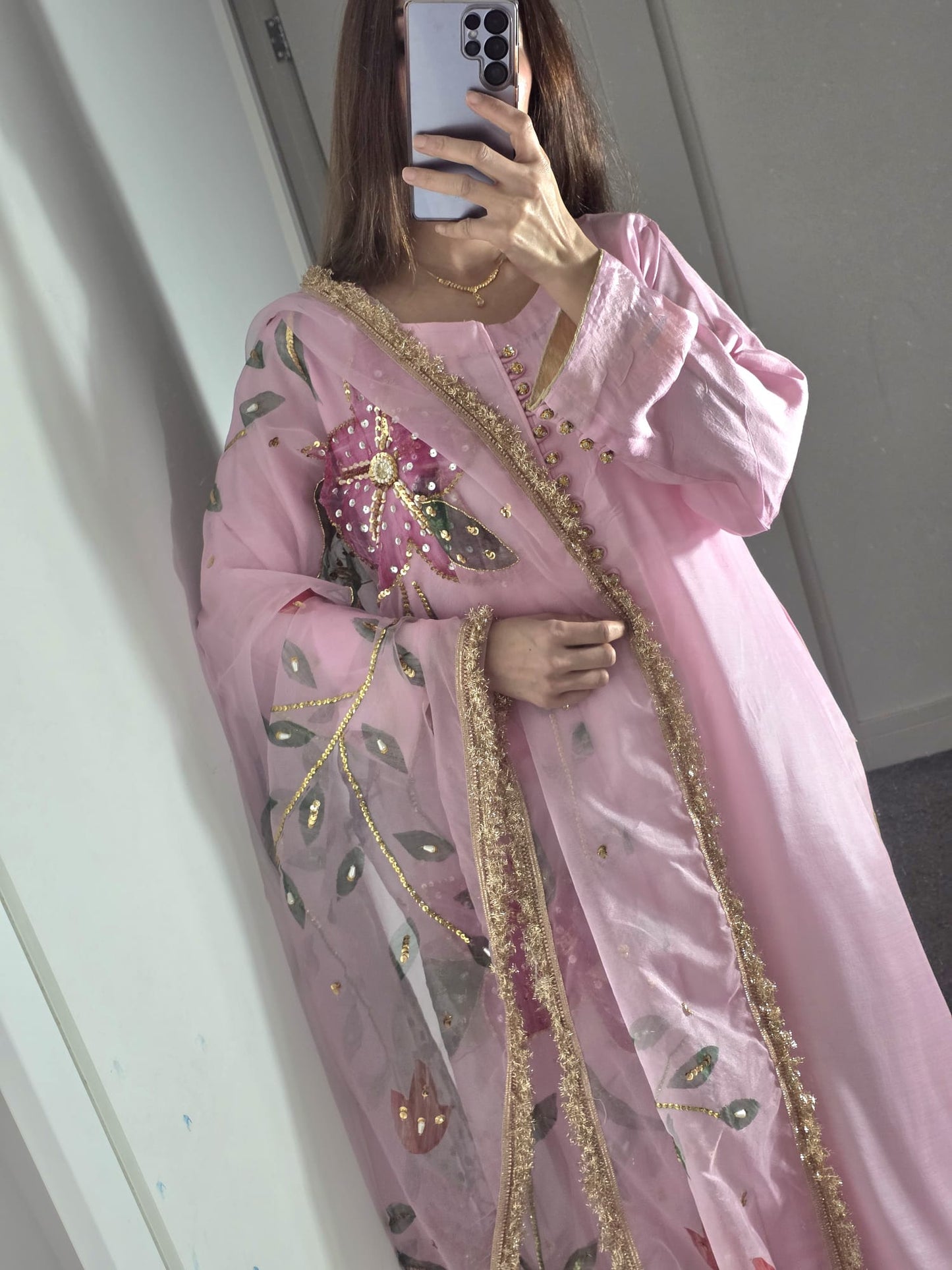 Uznau Silk Three Piece Suit With Hand Painted Organza Dupatta UZ-SLK-PNK01