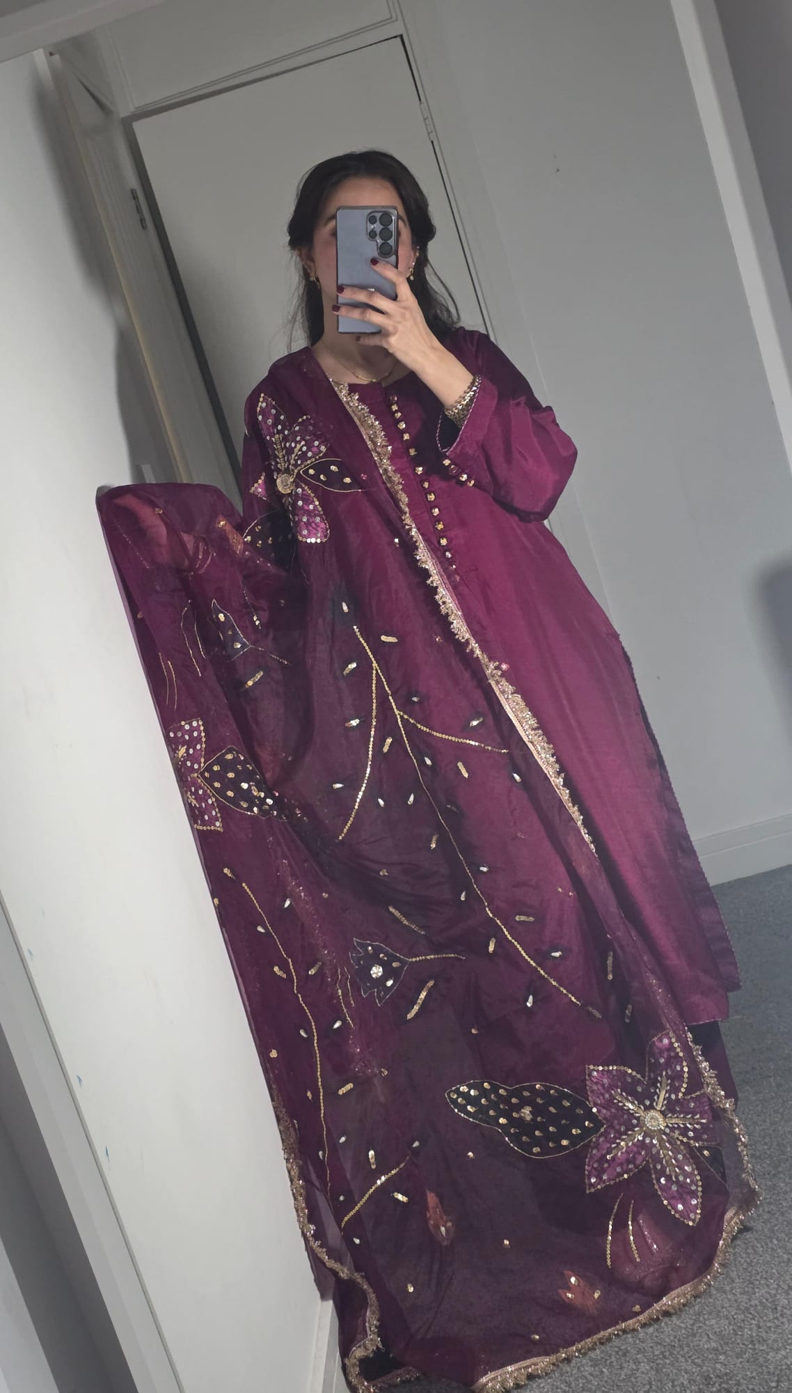 Uznau Silk Three Piece Suit With Hand Painted Organza Dupatta UZ-SLK-RD01
