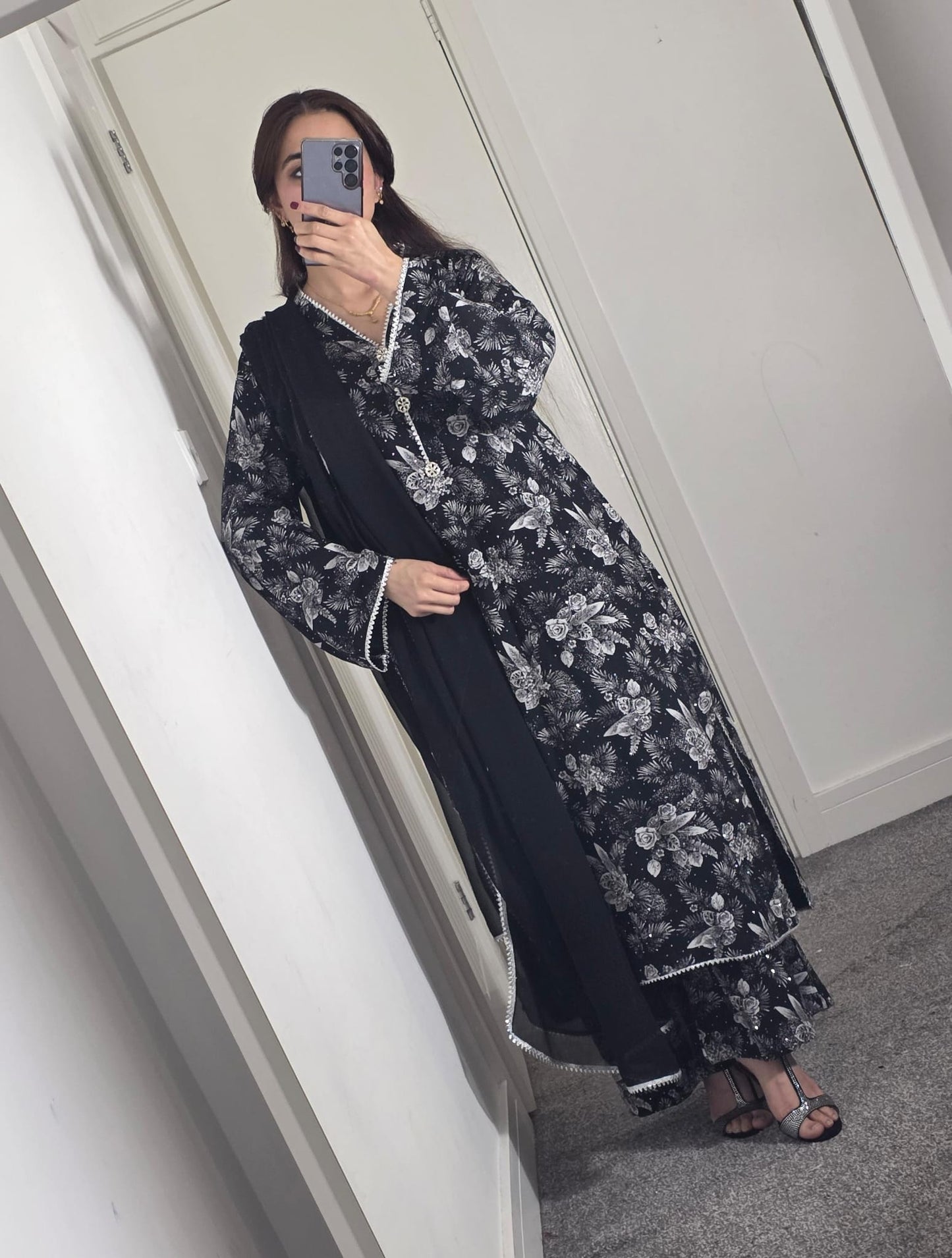 Uznau Linen Three Piece Suit UZ-LNN-BLK042