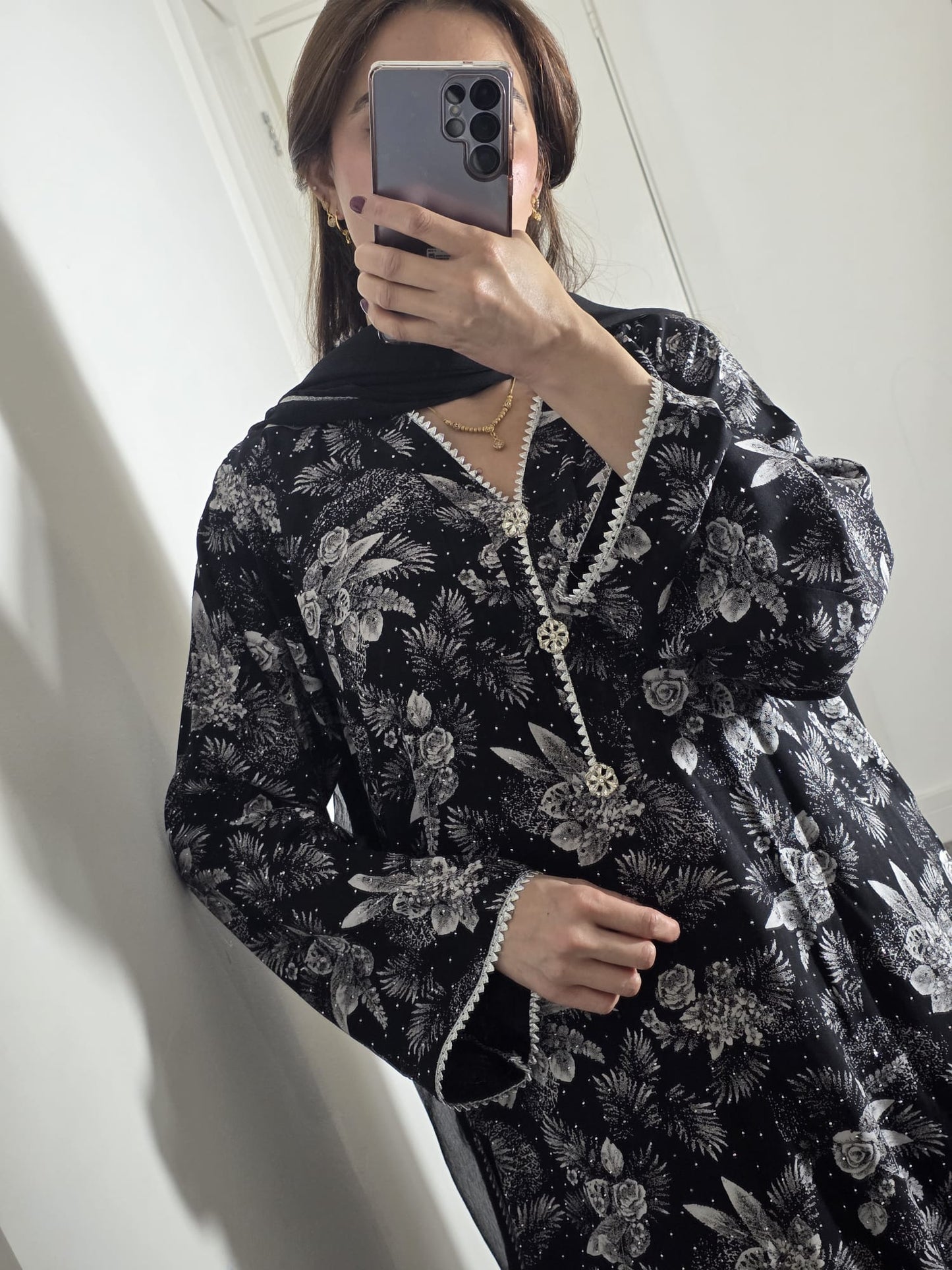 Uznau Linen Three Piece Suit UZ-LNN-BLK042
