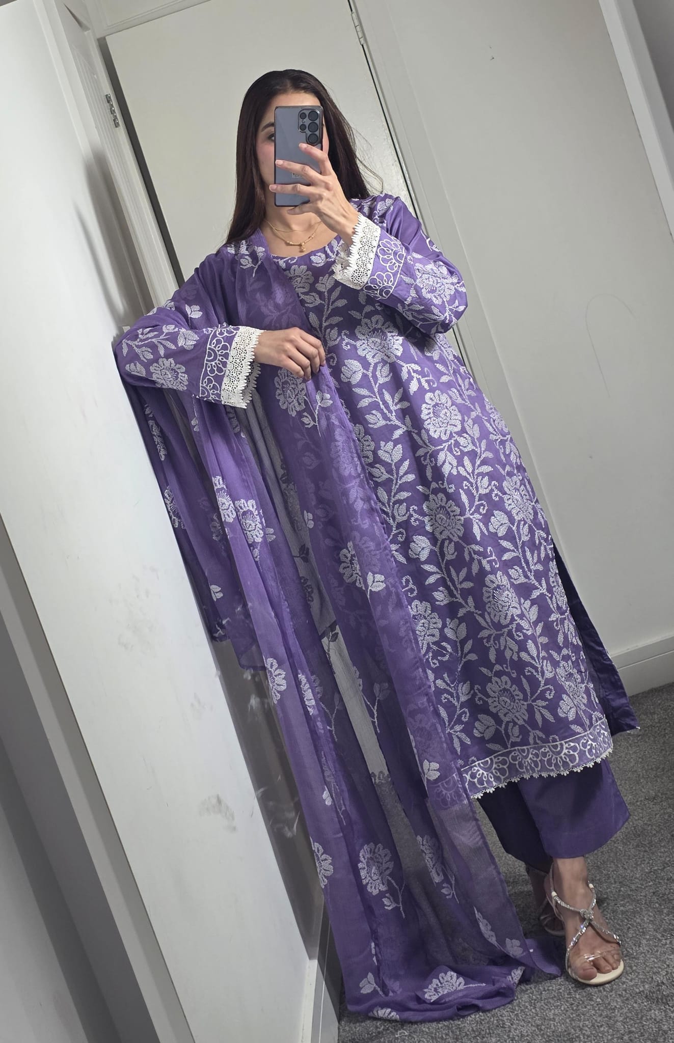 Uznau Embroidered Lawn Three Piece Suit UZ-LWN-PRP08