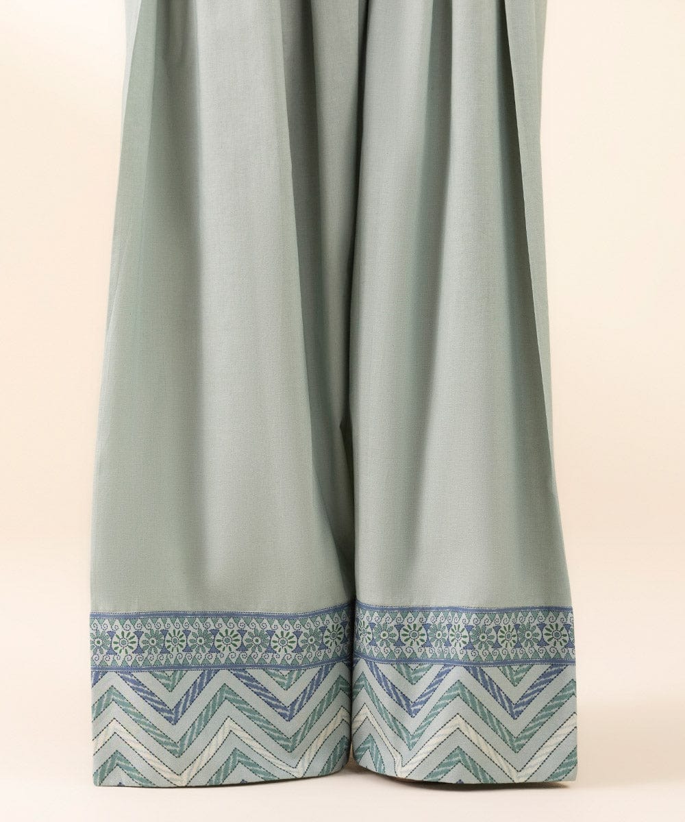 Sapphire Embroidered Lawn Three Piece Suit UZ-LWN-FR06