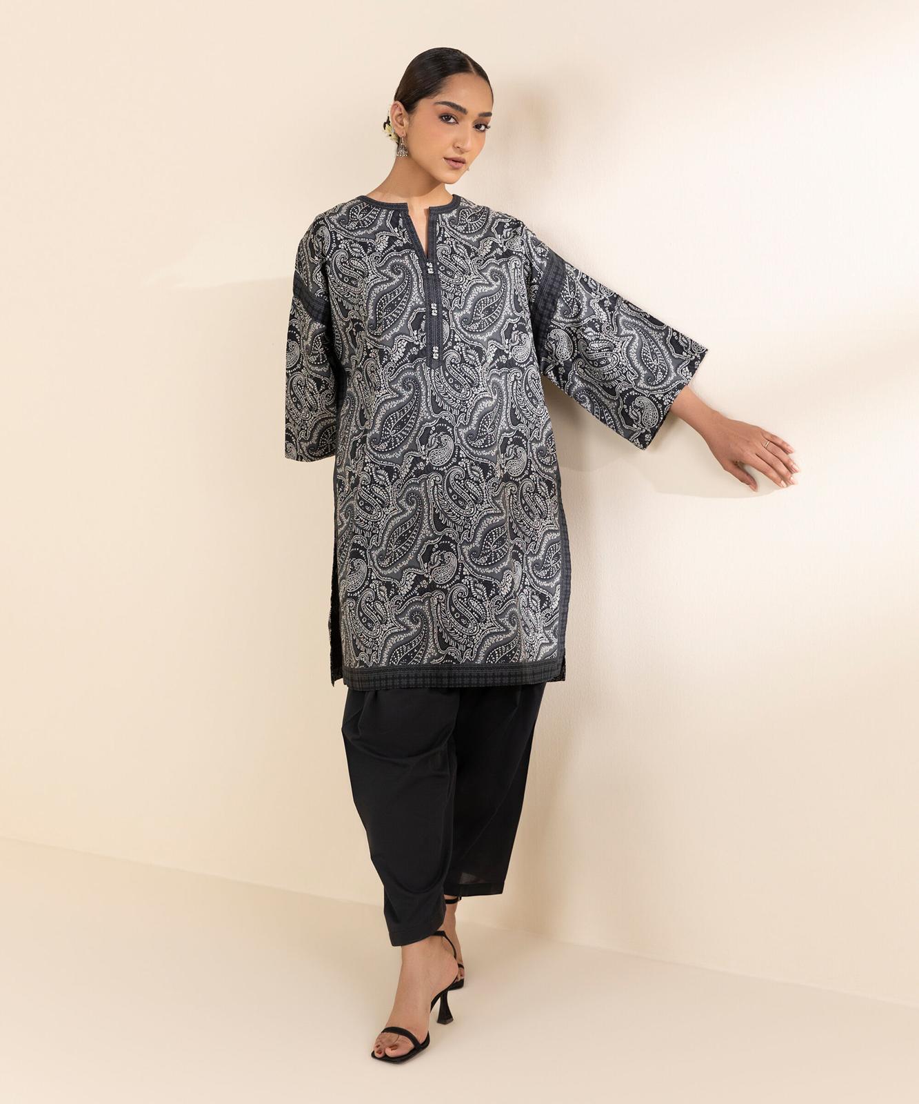 Sapphire Printed Lawn Three Piece Suit SP-LWN-BLK025