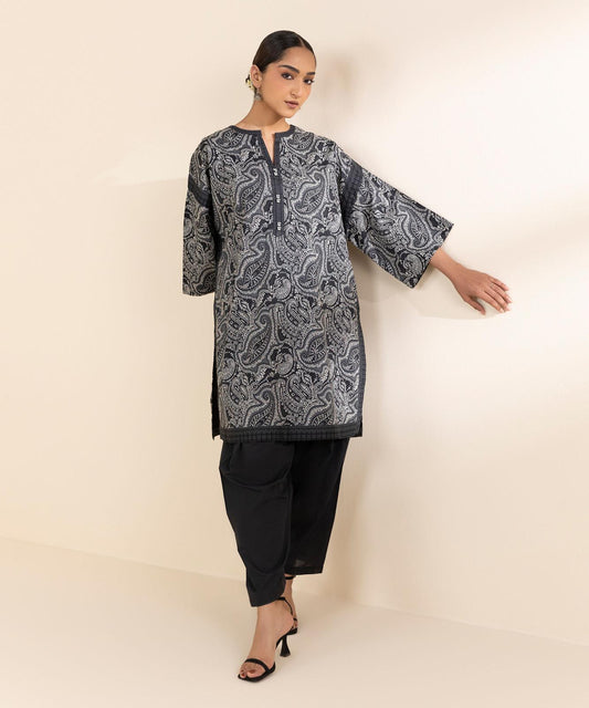 Sapphire Printed Lawn Three Piece Suit SP-LWN-BLK025