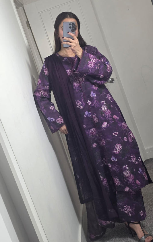 Uznau Printed Lawn Three Piece Suit UZ-LWN-PRP09