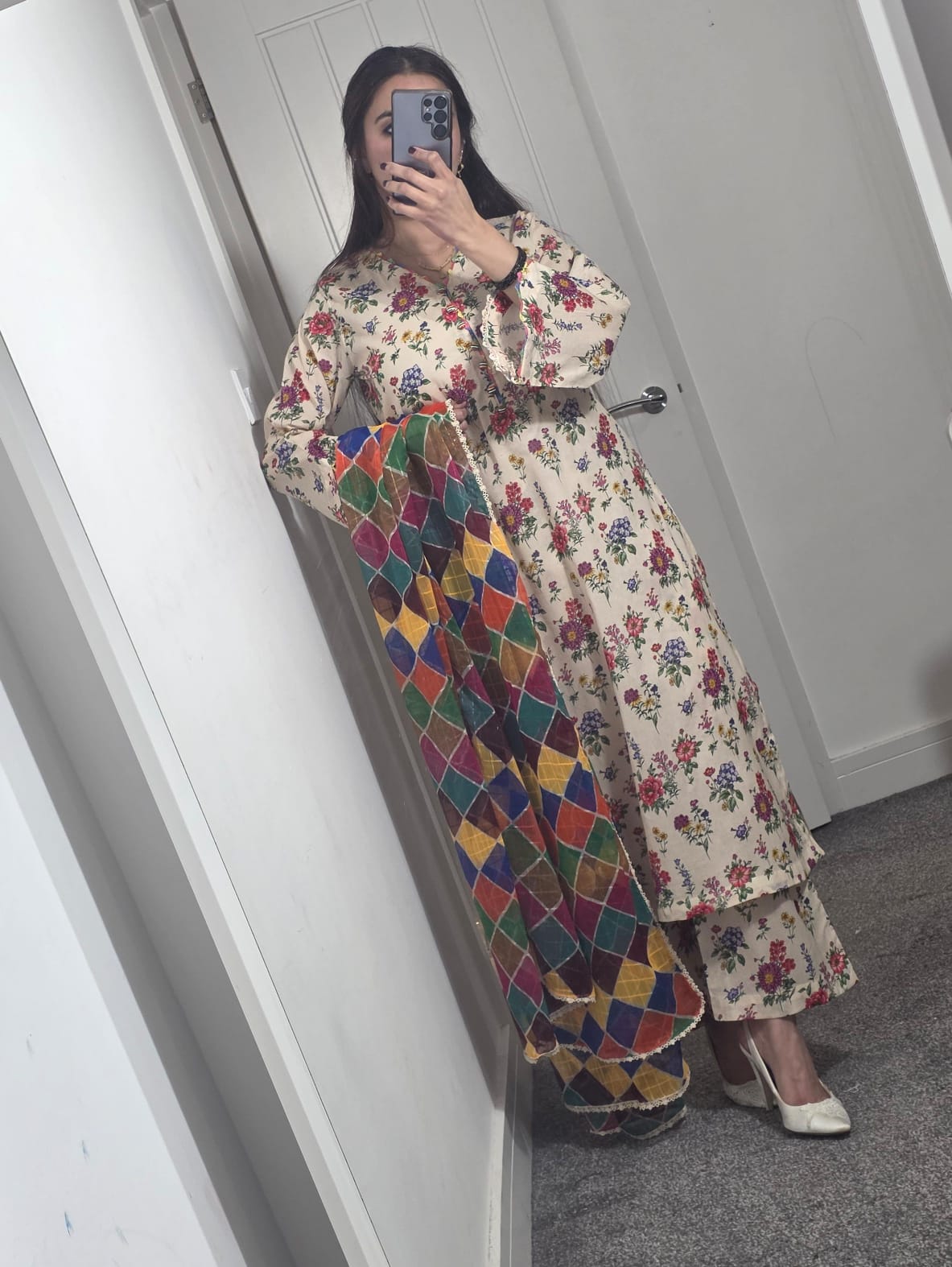 Uznau Printed Lawn Three Piece Suit UZ-LWN-WHT011