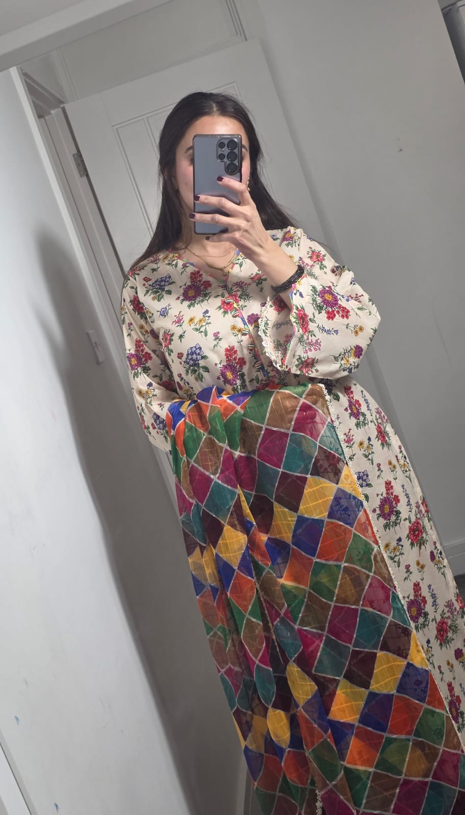 Uznau Printed Lawn Three Piece Suit UZ-LWN-WHT011