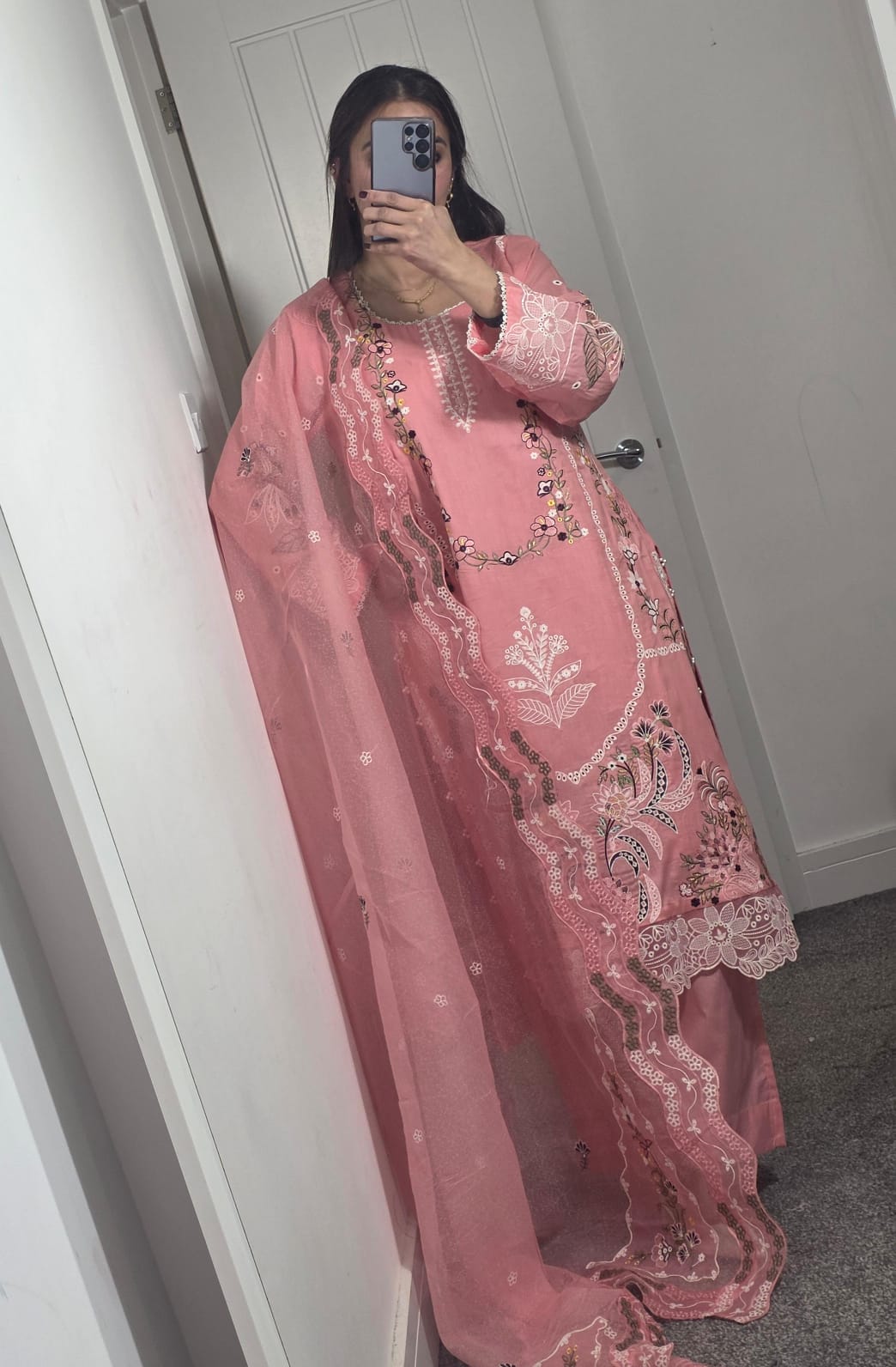 Uznau Embroidered Lawn Three Piece Suit UZ-LWN-PNK012
