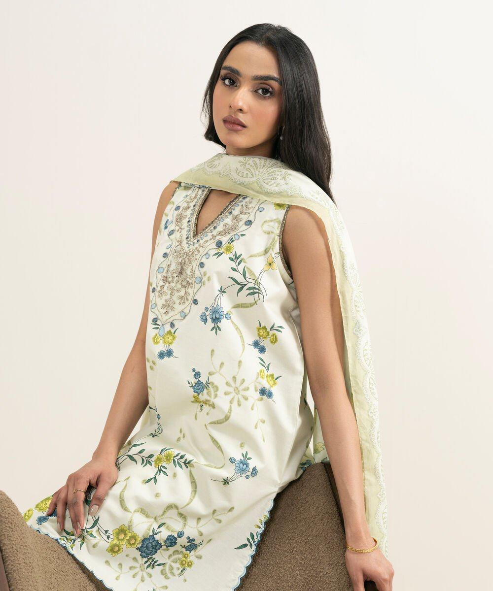 Sapphire Embroidered Three Piece Suit SP-LWN-YL05