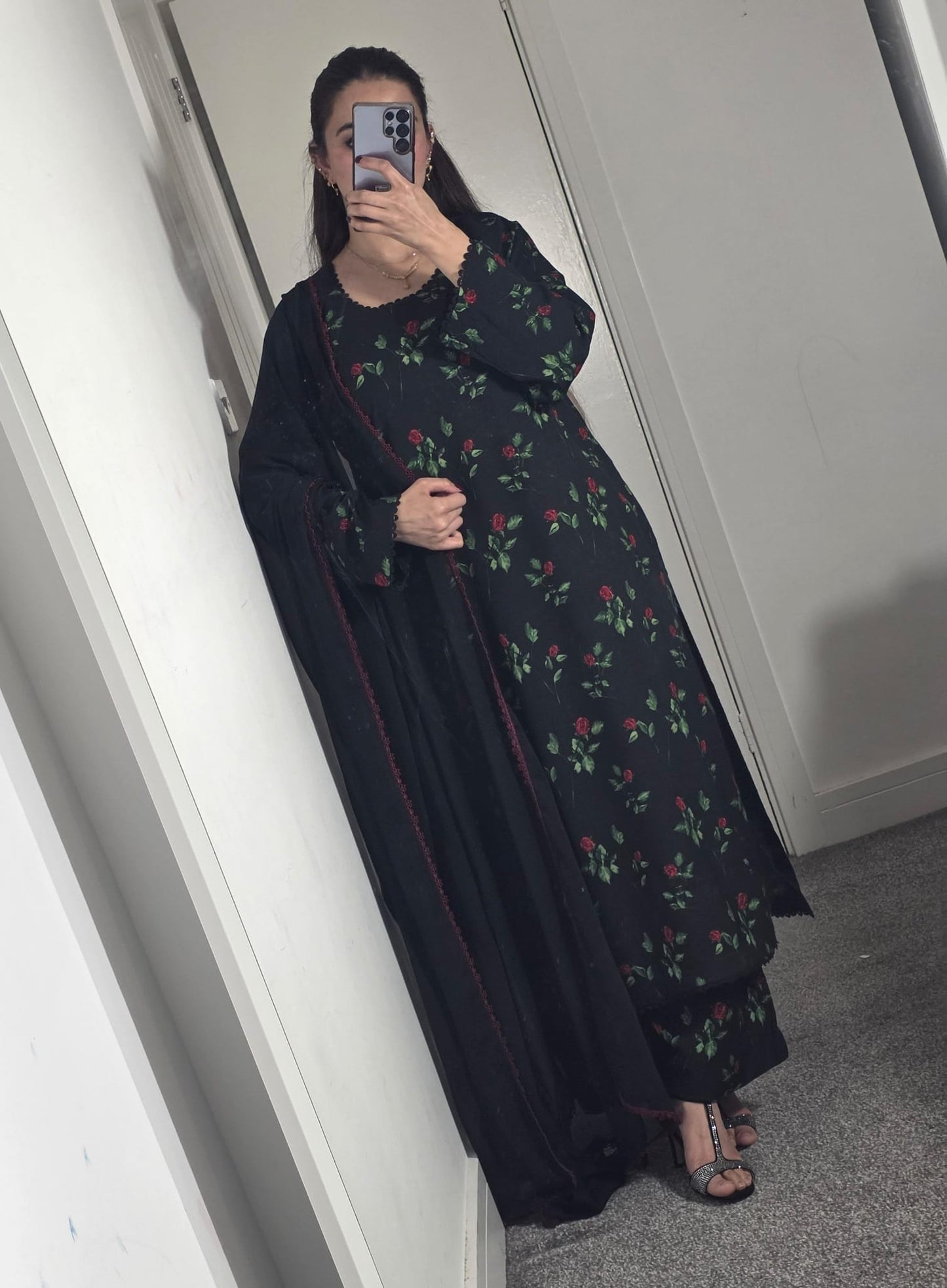Uznau Summer Linen (Arabic Lawn) Three Piece Suit UZ-LWN-BLK024