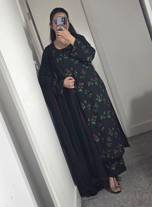Uznau Summer Linen (Arabic Lawn) Three Piece Suit UZ-LWN-BLK024
