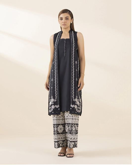 Sapphire Embroidered Lawn Three Piece Suit With Matching Dupatta SP-LWN-BLK027