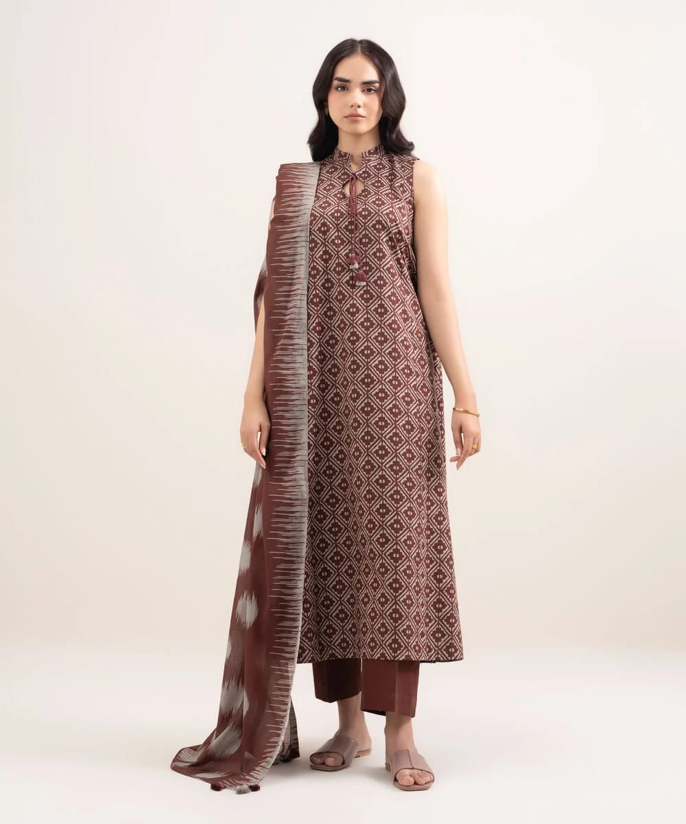 Sapphire Printed Lawn Three Piece Suit SP-LWN-MR01