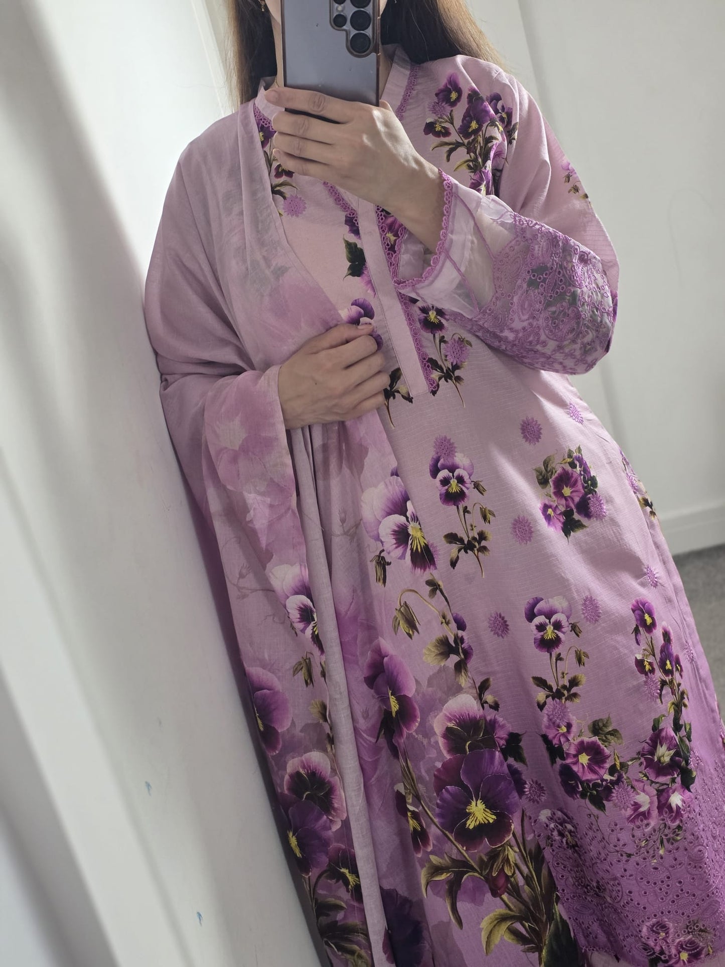 Uznau Embroidered Lawn With Silk Dupatta UZ-LWN-PNK018