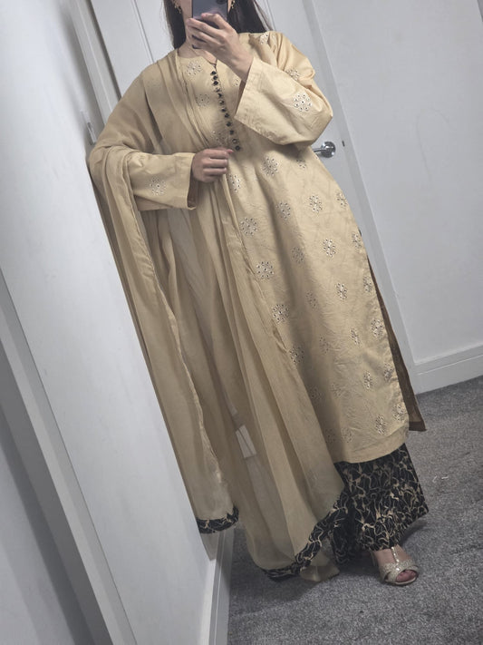 Uznau Embroidered Lawn Three Piece Suit UZ-LWN-BR08
