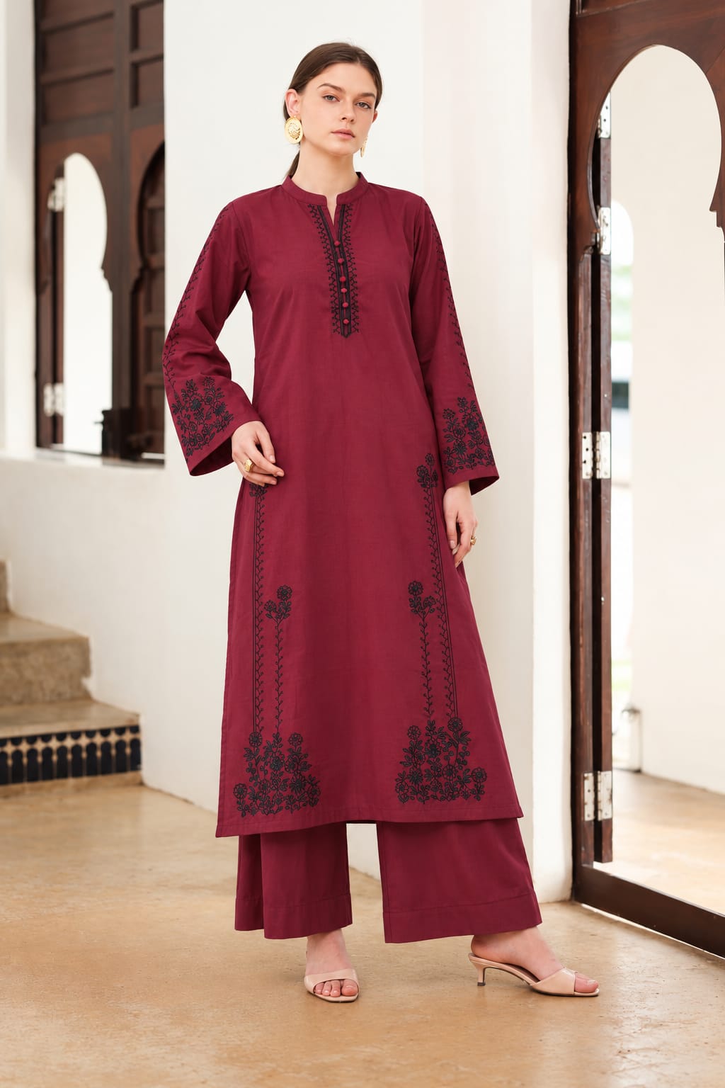Uznau Embroidered Marina Two Piece Suit UZ-MR-RD08