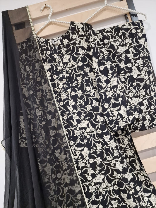 Uznau Linen Three Piece Suit UZ-LNN-BLK07