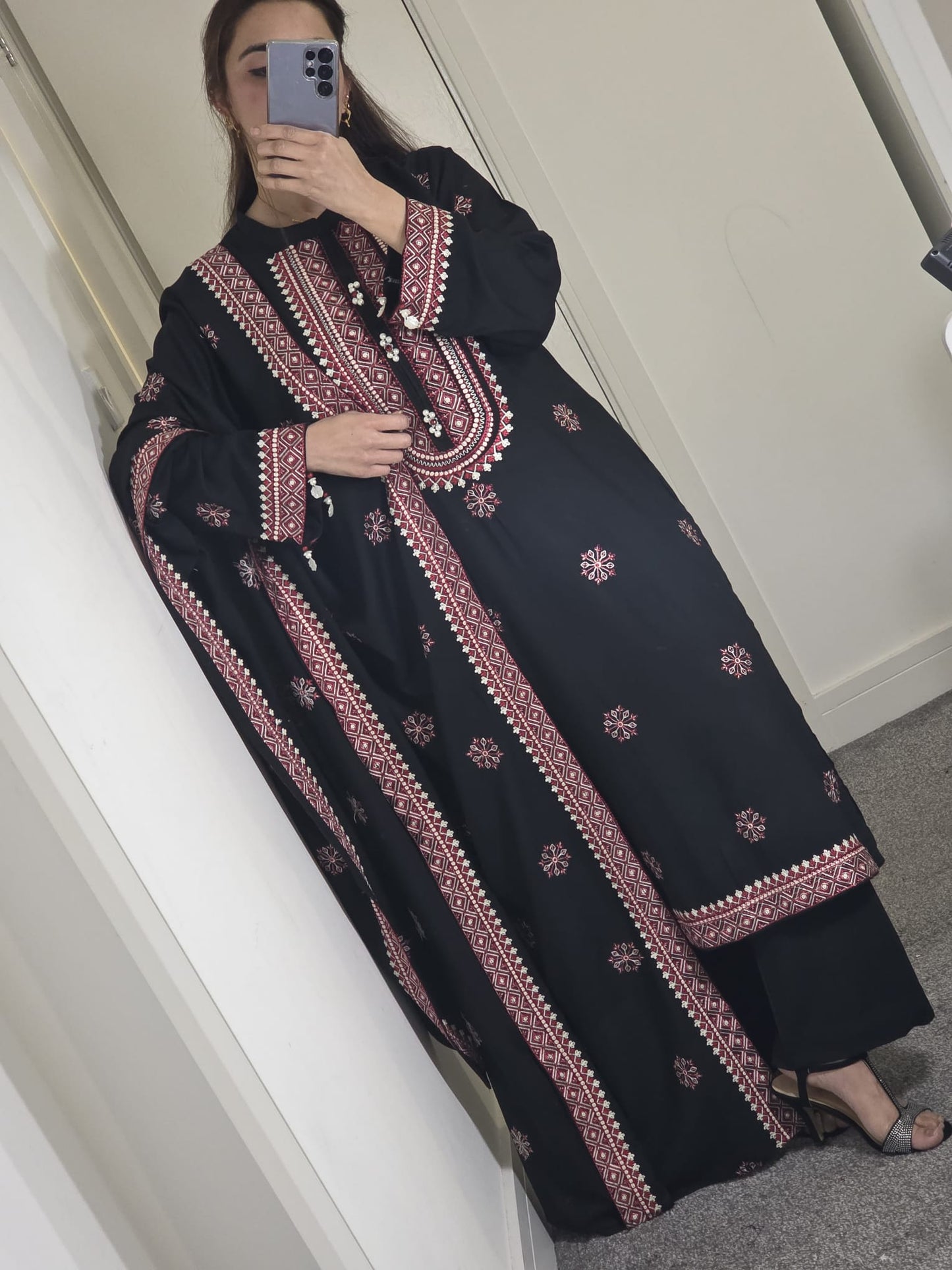 Uznau Embroidered Marina Three Piece Suit UZ-MR-BLK012