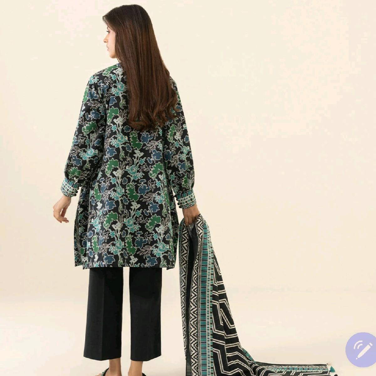 Sapphire khaddar pakistani printed winter trouser dupatta kameez Floral