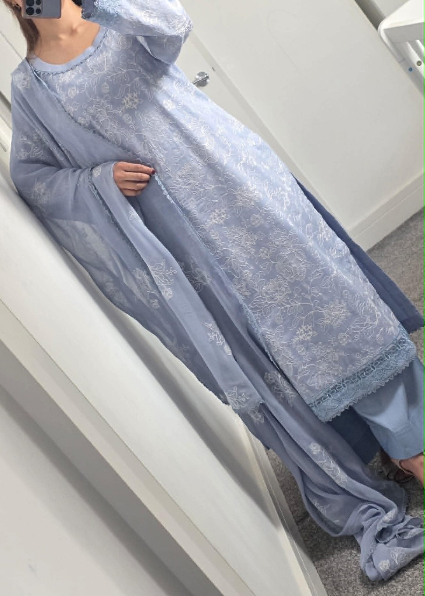 Uznau Embroidered Lawn Three Piece Suit UZ-LWN-BLU023