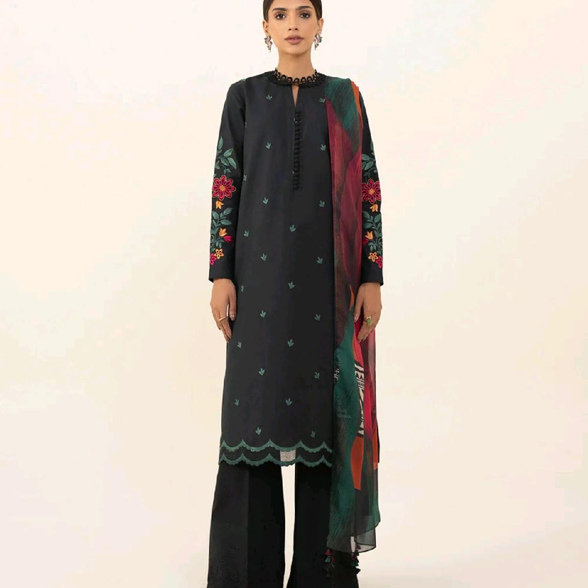 Sapphire cambric tailored stiched Pakistani trouser kameez dupatta traditional Clothing