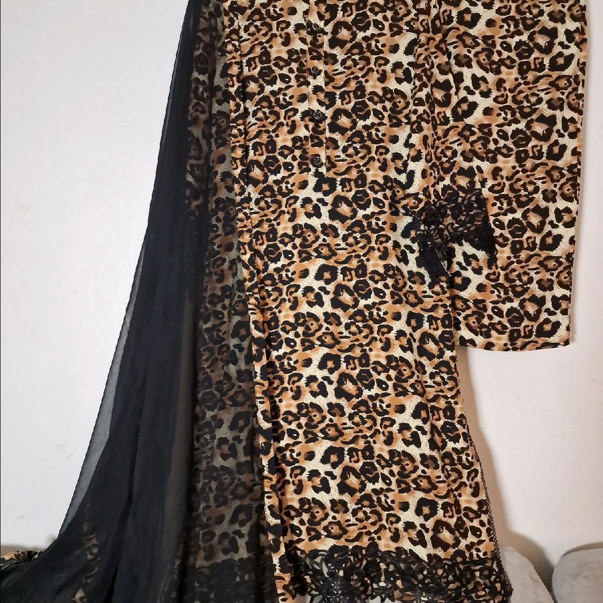 Uznau heavy embroidered linen Pakistani winter trouser dupatta kameez Traditional Clothing leopard print