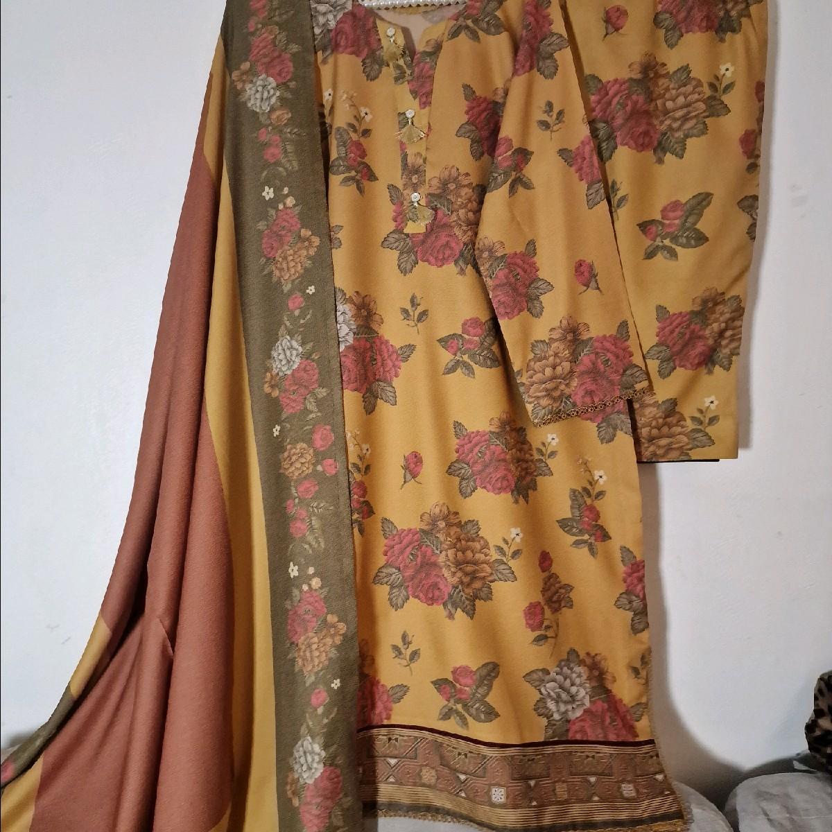 Uznau dhanak wool winter trouser dupatta kameez Floral