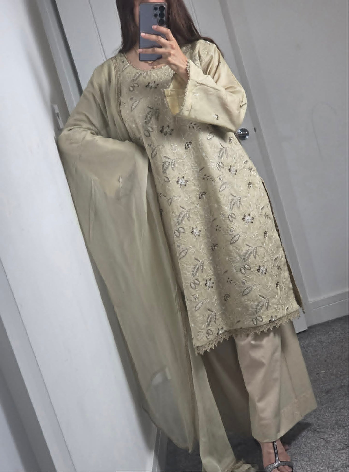 Uznau Embroidered Three Piece Suit UZ-LWN-BG02